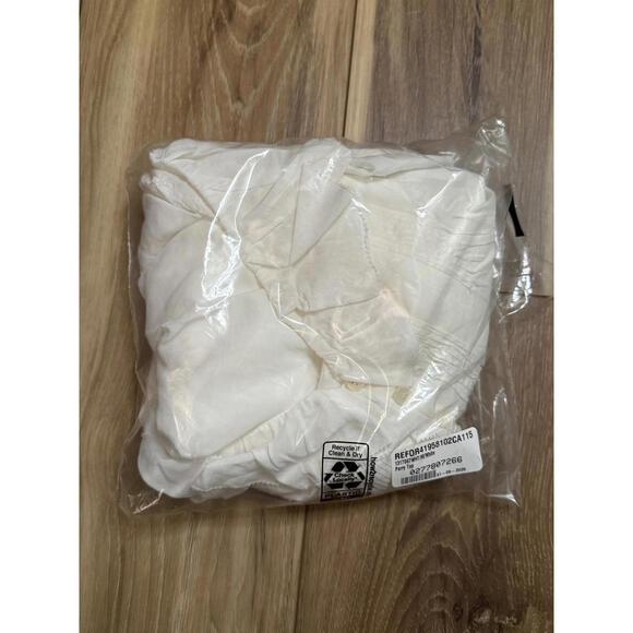 NWT! Reformation Perry Top in White Size Medium - Picture 2 of 4